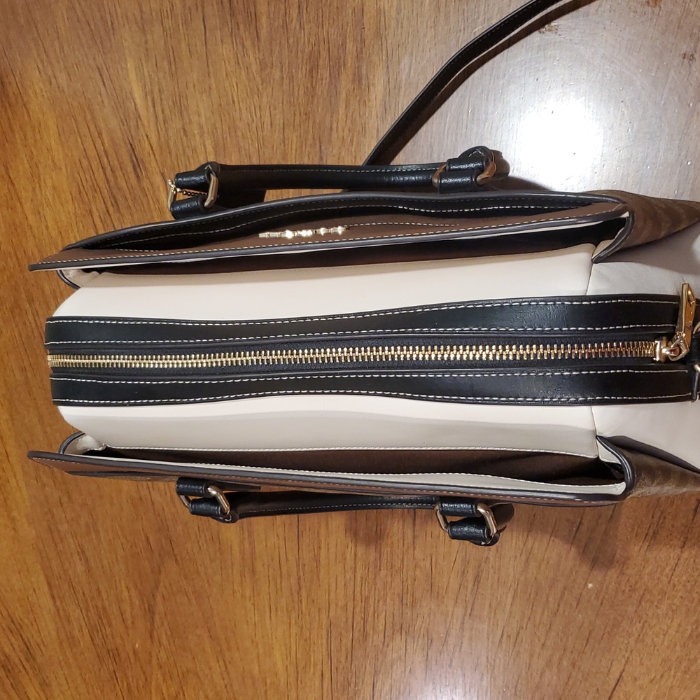 Coach Darcie Signature Carryall Colorblock Bag - Picture 8 of 16